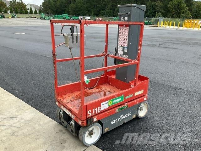 SkyJack SJ16 Vertikální sloupové výtahy