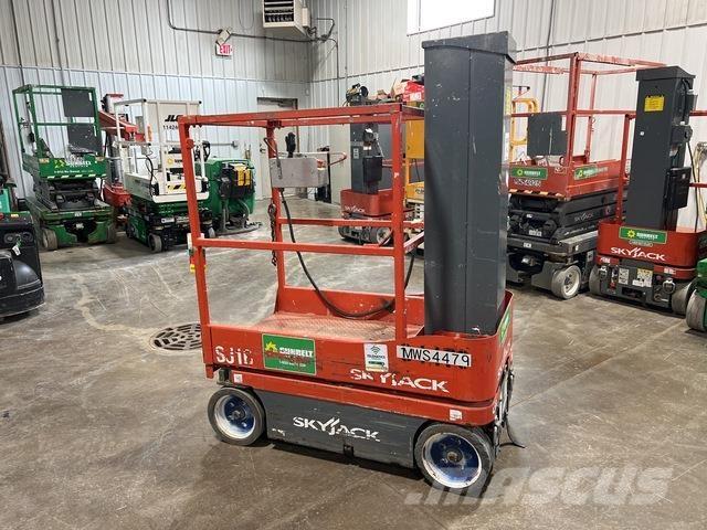 SkyJack SJ16 Vertikální sloupové výtahy