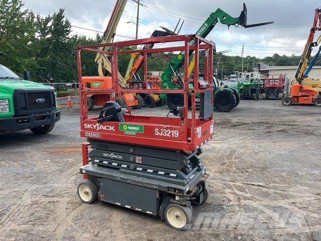 SkyJack SJ3219 Nůžková zvedací plošina