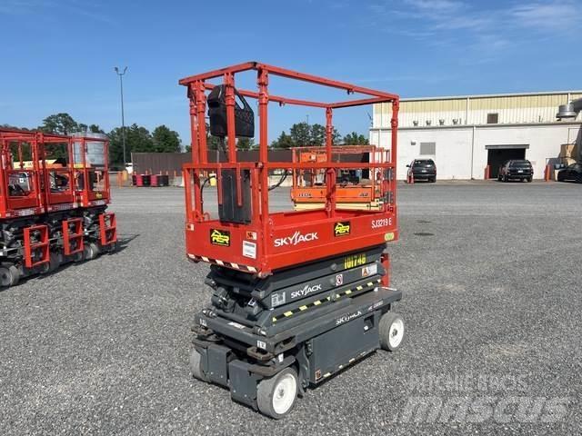 SkyJack SJ3219 Nůžková zvedací plošina