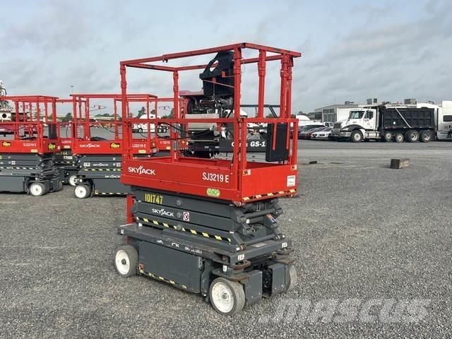 SkyJack SJ3219 Nůžková zvedací plošina