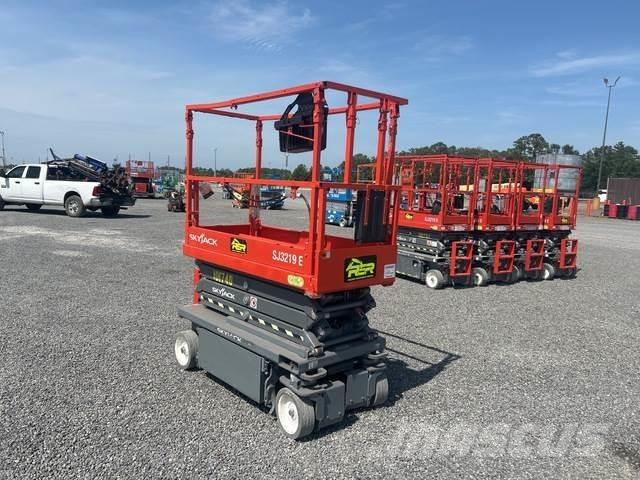 SkyJack SJ3219 Nůžková zvedací plošina
