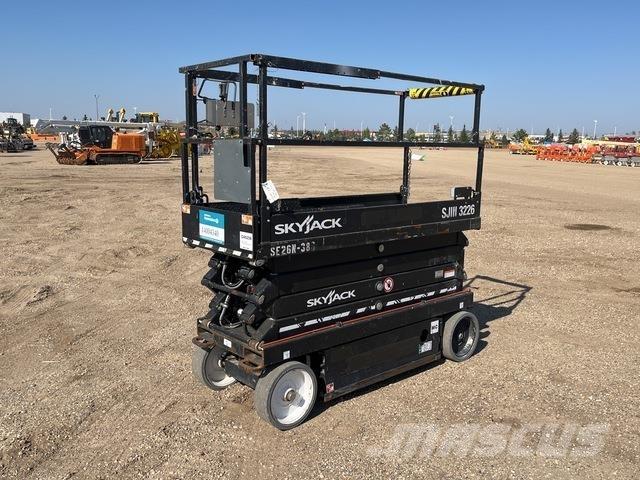 SkyJack SJ3226 Nůžková zvedací plošina
