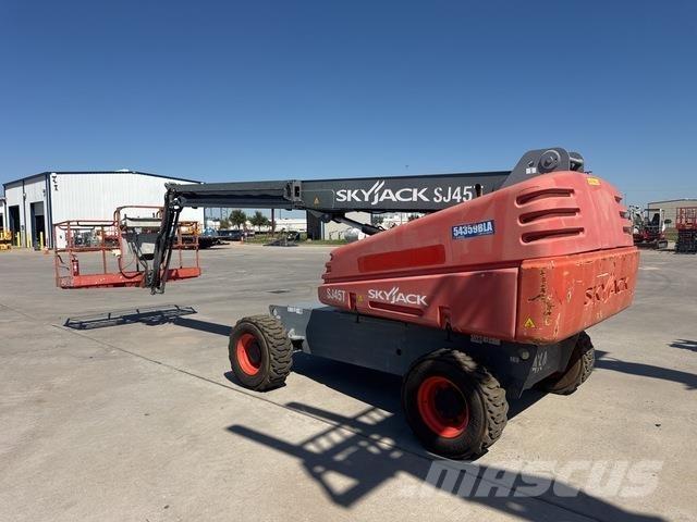SkyJack SJ45T Teleskopické plošiny