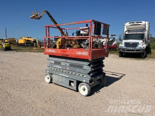 SkyJack SJ4632 Nůžková zvedací plošina