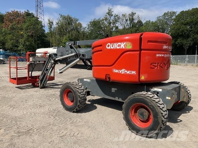 SkyJack SJ46AJ Kloubové plošiny