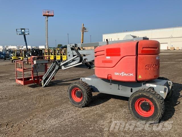 SkyJack SJ46AJ Kloubové plošiny