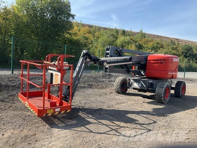 SkyJack SJ51AJ Kloubové plošiny