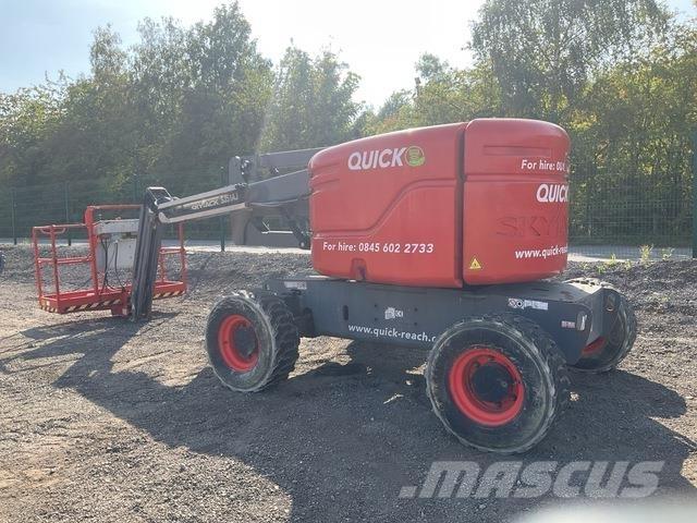 SkyJack SJ51AJ Kloubové plošiny