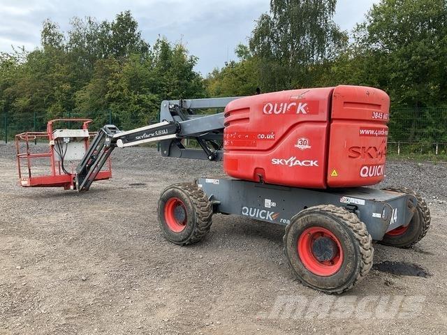 SkyJack SJ51AJ Kloubové plošiny