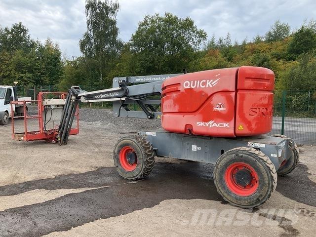 SkyJack SJ51AJ Kloubové plošiny
