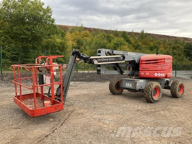 SkyJack SJ51AJ Kloubové plošiny