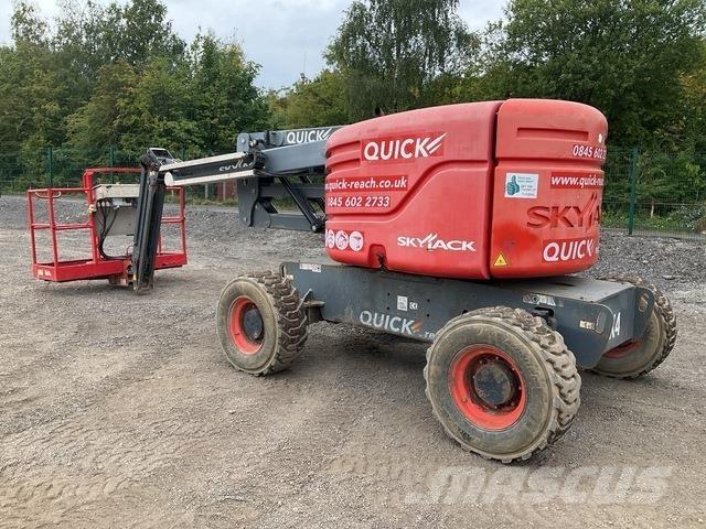 SkyJack SJ51AJ Kloubové plošiny