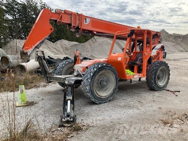 SkyTrak 10054 Teleskopické manipulátory