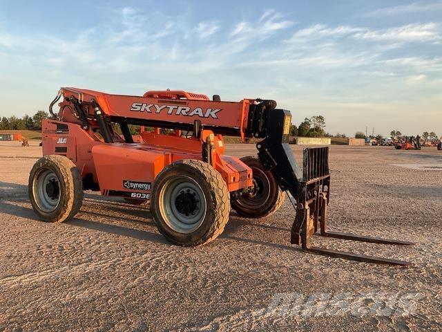 SkyTrak 6036 Teleskopické manipulátory