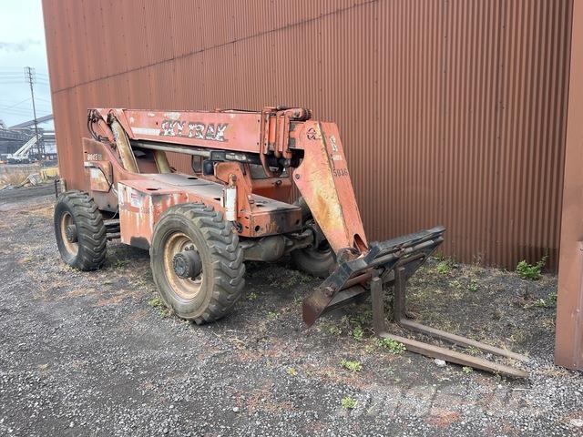 SkyTrak 80422 Teleskopické manipulátory