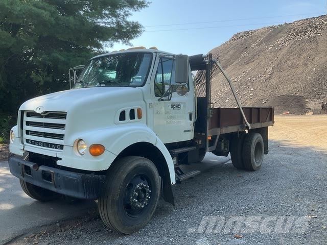 Sterling L7500 Sklápěče