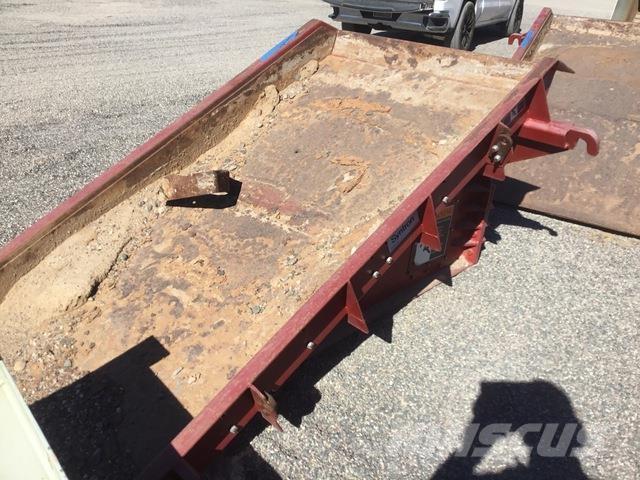  Syntron MF400 Dávkovače, podavače