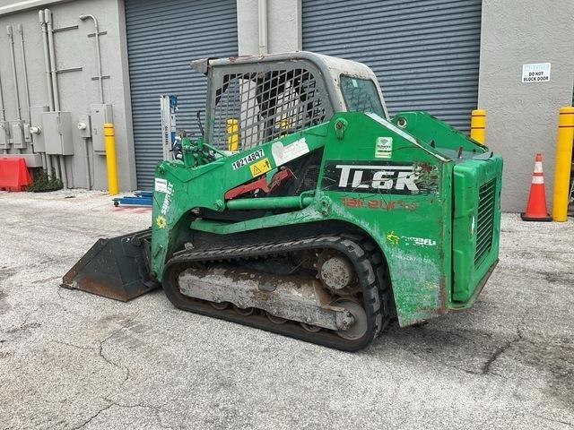Takeuchi TL6R Smykem řízené nakladače