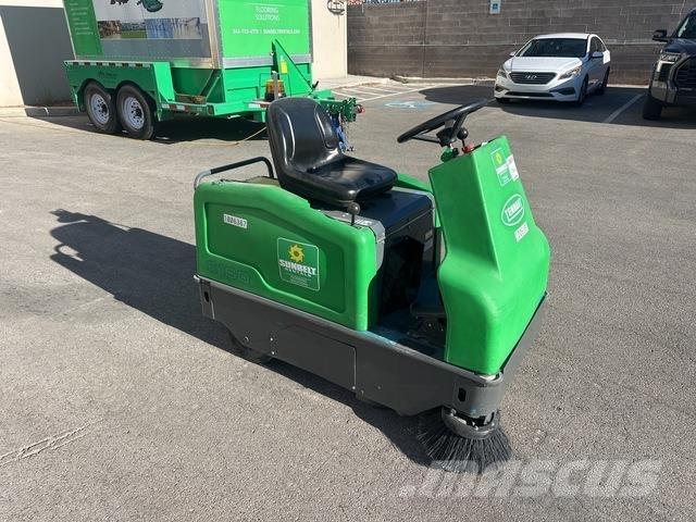 Tennant 6100 Vnitřní zametací stroje