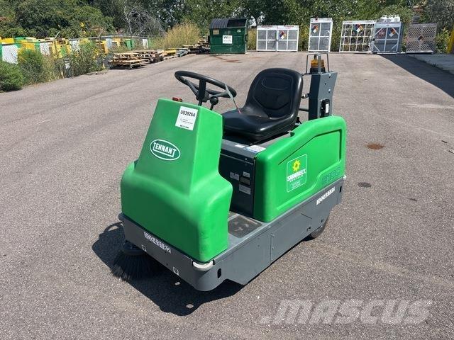 Tennant 6100 Vnitřní zametací stroje