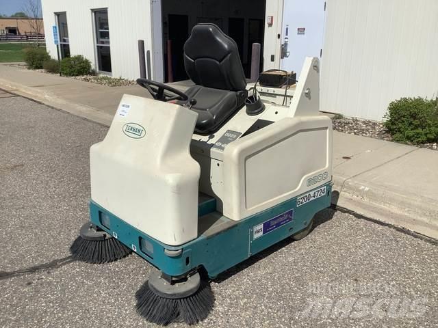 Tennant 6200 Vnitřní zametací stroje