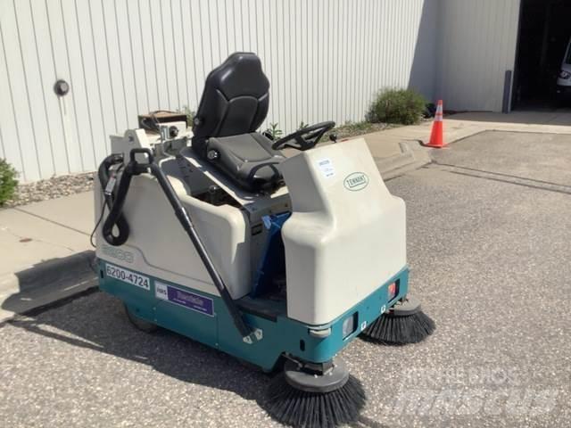 Tennant 6200 Vnitřní zametací stroje