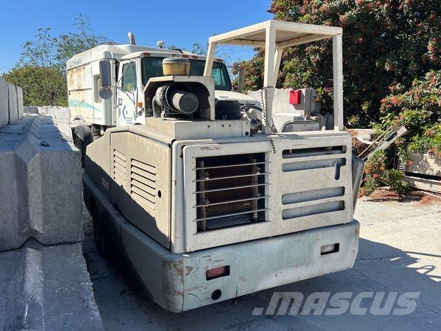 Tennant 800 Vnitřní zametací stroje