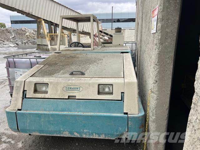 Tennant 800 Vnitřní zametací stroje