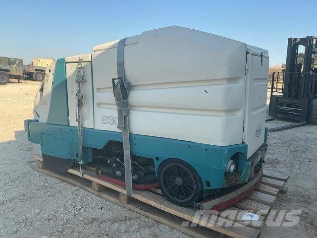 Tennant 8300 Podlahové mycí stroje