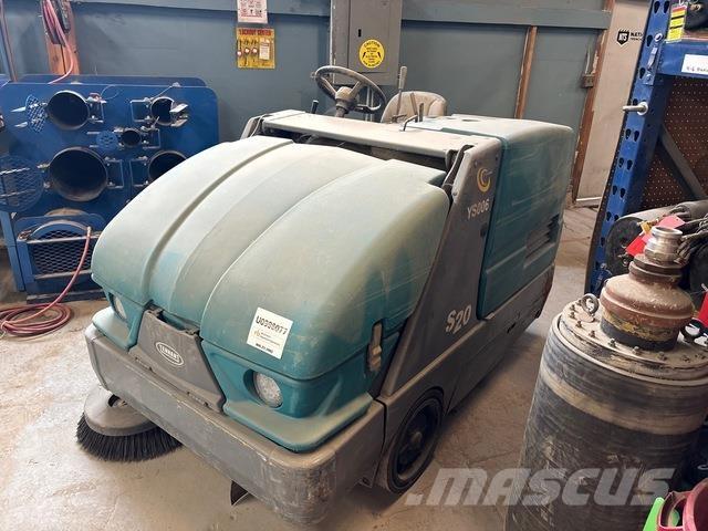 Tennant S20 Vnitřní zametací stroje