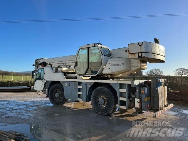 Terex AC35L Univerzální terénní jeřáby