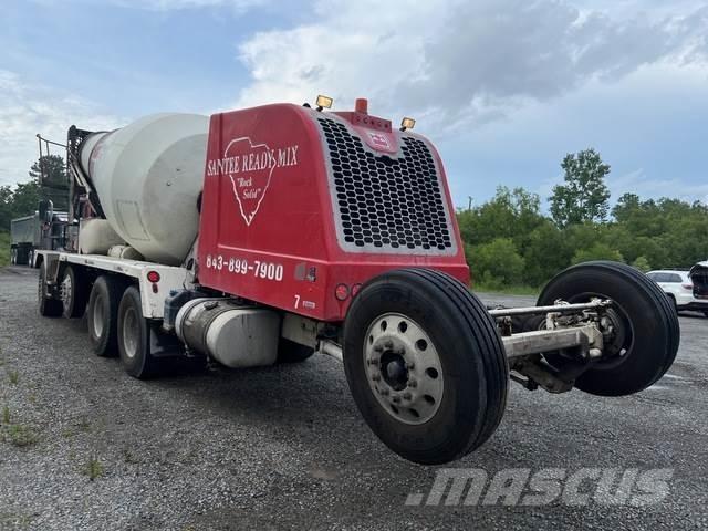 Terex Advance Další