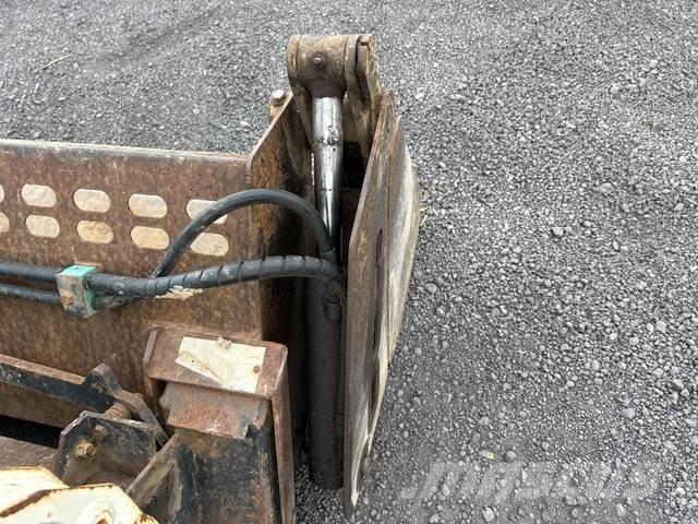 Terex PT30 Smykem řízené nakladače