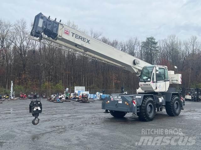 Terex RT230-2 Jeřáby pro těžký terén