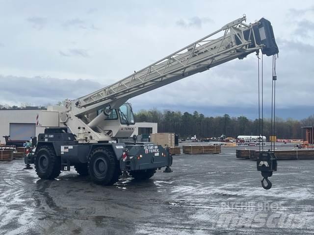 Terex RT230-2 Jeřáby pro těžký terén