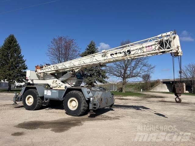 Terex RT335 Jeřáby pro těžký terén