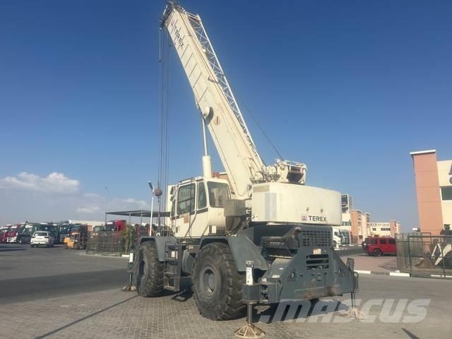 Terex RT555 Jeřáby pro těžký terén