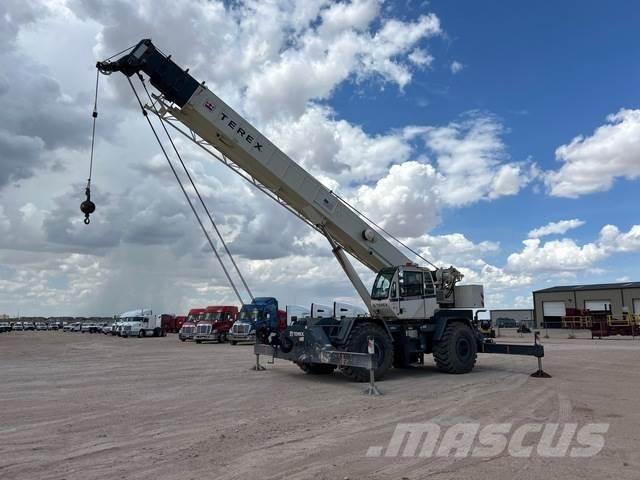 Terex RT555-2 Jeřáby pro těžký terén