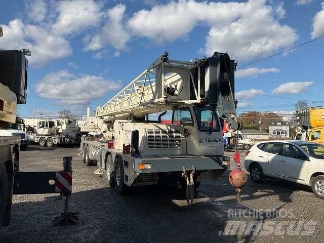 Terex T560-1 Pásové jeřáby