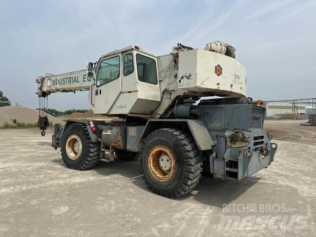 Terex TR230 Jeřáby pro těžký terén