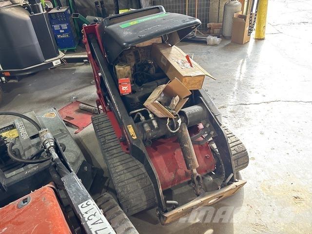 Toro 22324 Smykem řízené nakladače