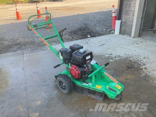Toro SGR-13 Pařezové frézy