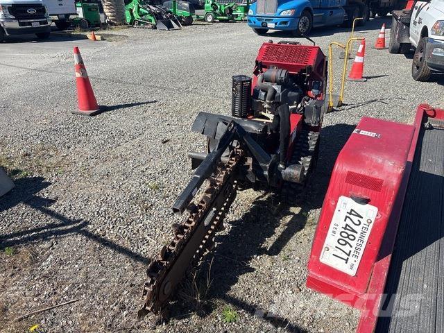 Toro TRX 250 Rýhovače