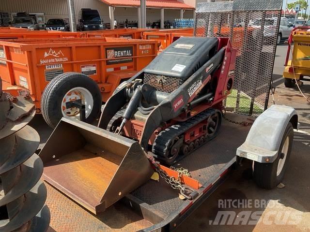 Toro TX427 Smykem řízené nakladače