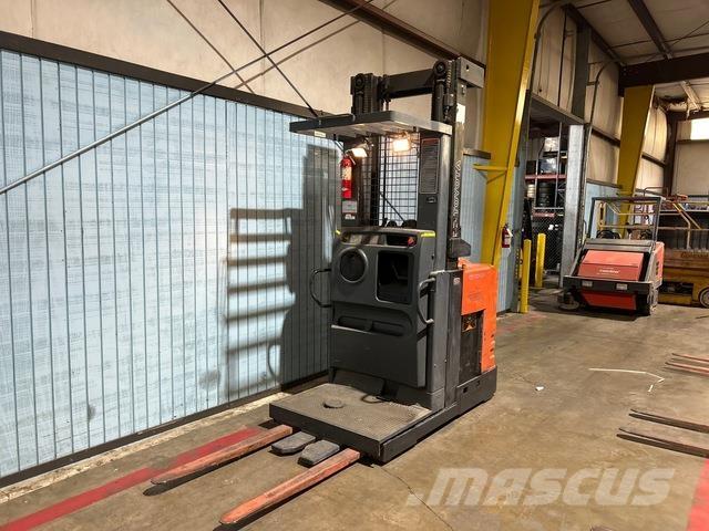 Toyota 7BPUE15 Střednězdvižný vozík