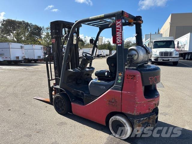 Toyota 8FGCU25 Další