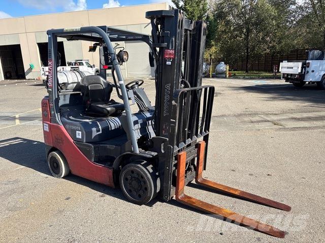 Toyota 8FGCU25 Další