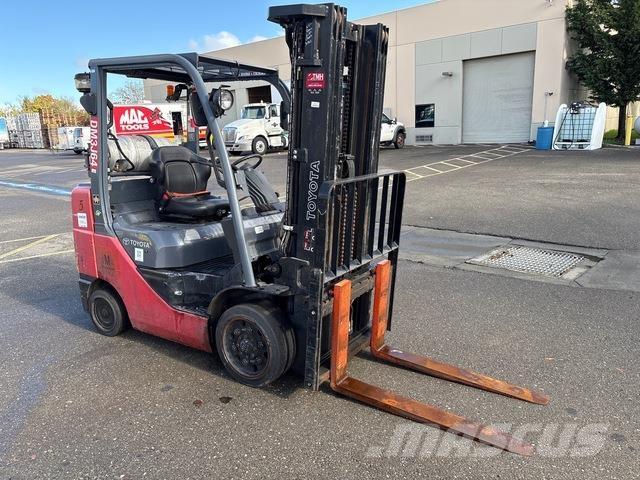 Toyota 8FGCU30 Další