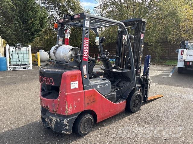 Toyota 8FGCU30 Další